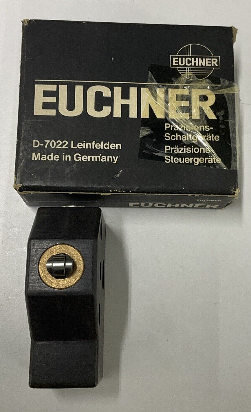 Euchner N-101-R Limit Switch 6A 250 Vac (RE240) - 0