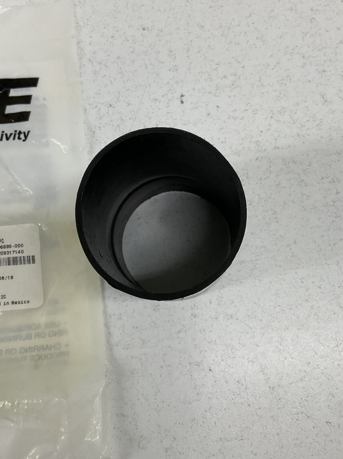 TE Connectivity 202A163-25-0 Thermofit Molded Heat Shrink Boot Old Stock (BK130) - 0