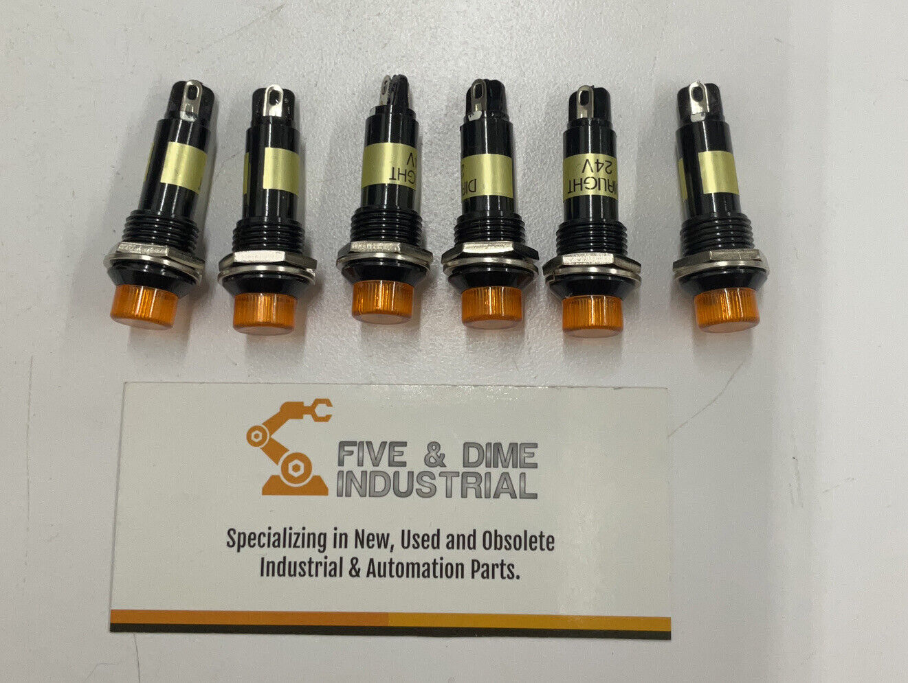Dialight  Lot of 6 New Led 24VDC Panel Indicator 350-2107-ND  Amber  (RE114)