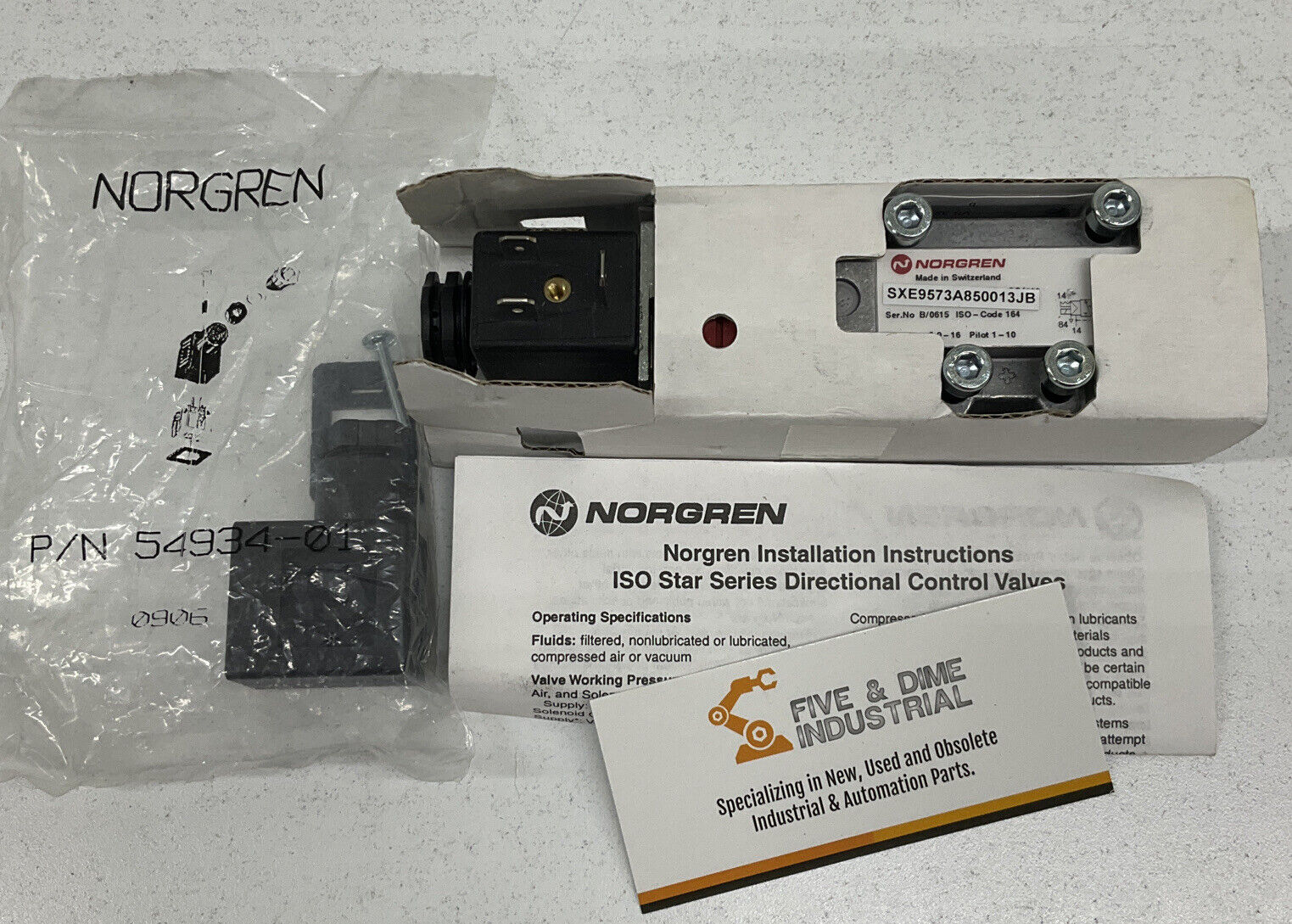 Norgren SXE9573-A85-00-13JB Pneumatic 24V Solenoid Valve +Connector (YE153)