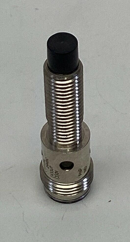 Omron E2A-M08KN04-M1-B1 Proximity Sensor Switch N.O. DNP, 12-24VDC