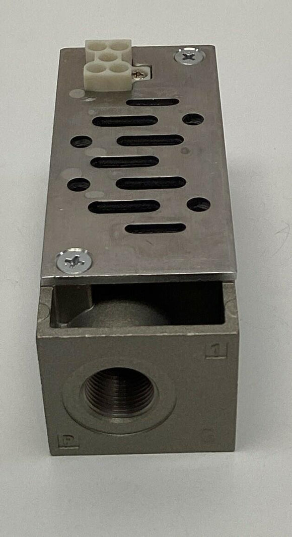 SMC VV81-P-03-XG Sup Spacer Pneumatic Valve