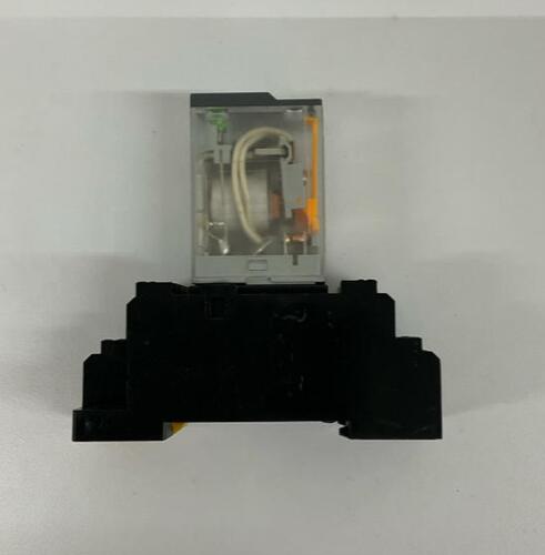 Schneider Electric  RXM4LB2P7  14 Pin Relay w/  Base 230 VAC