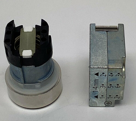 Siemens 3SB35000AA11 Black Push Button