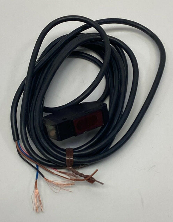 Omron E3V3-R61 Photoelectric Sensor/ Switch 12-24VDC (Sensor Only)