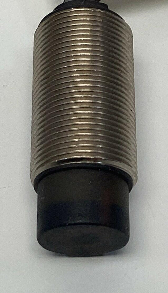 Balluff BES 516-361-E4-Y 3-Wire Proximity Sensor 10-30VDC Sense: 8mm  5-Meter