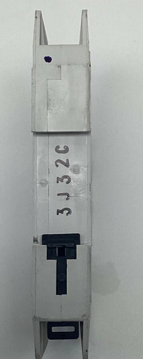 Eaton WMZT1C02 2-Amp, 1-Pole Circuit Breaker 48VDC, 277VAC DIN Mount