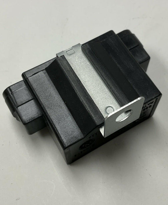 Cornell Dubilier 605QPC250KB8A5L 6uf Capacitor,  Chasis Mount 250VAC (Lot of 3)