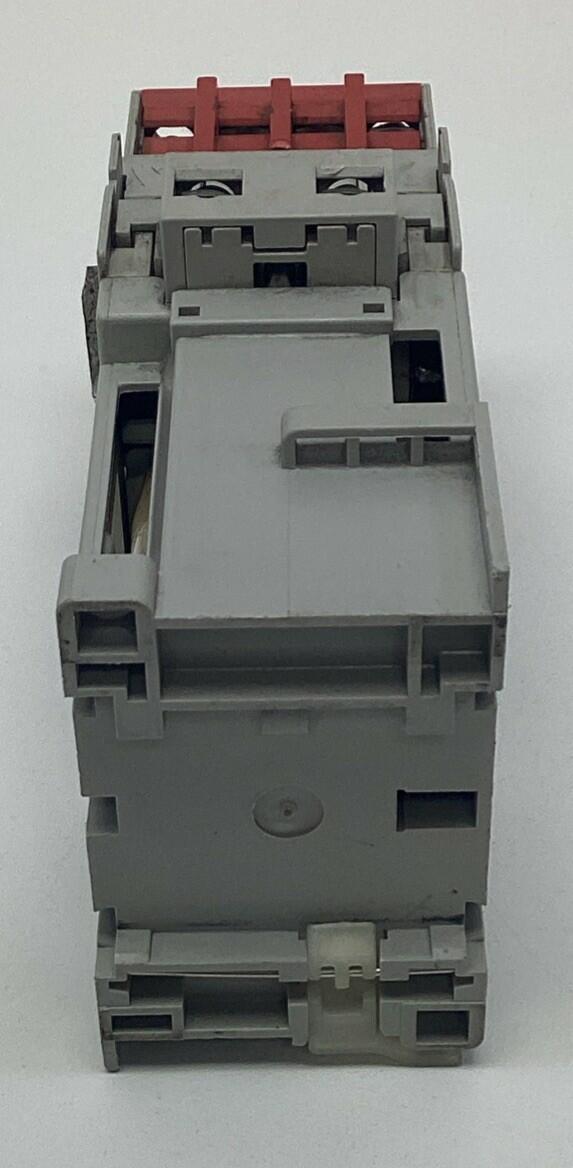 Allen Bradley  100S-C09ZJ14BC Safety Contactor 9-Amp, 600VAC, 24VDC, 24VDC Coil