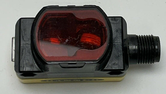 Banner QS30FF200Q / 73086 Infrared Photoelectric Sensor 200mm Range 10-30VDC