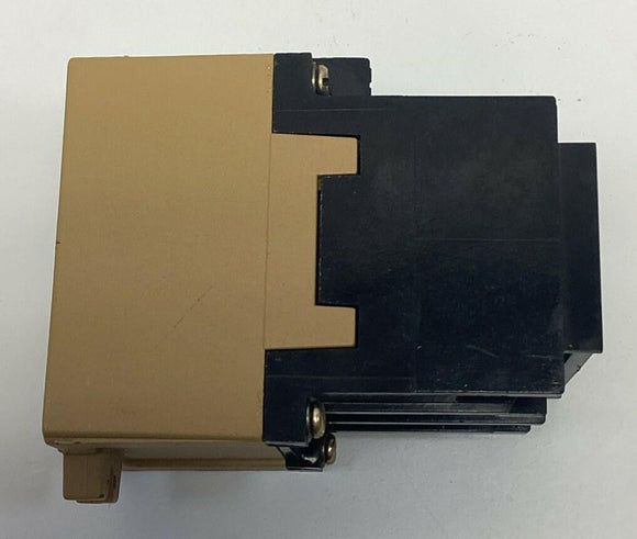 Allen Bradley 700-P0400A1 Ser. B AC Relay Contactor Type P 115/120VAC Coil