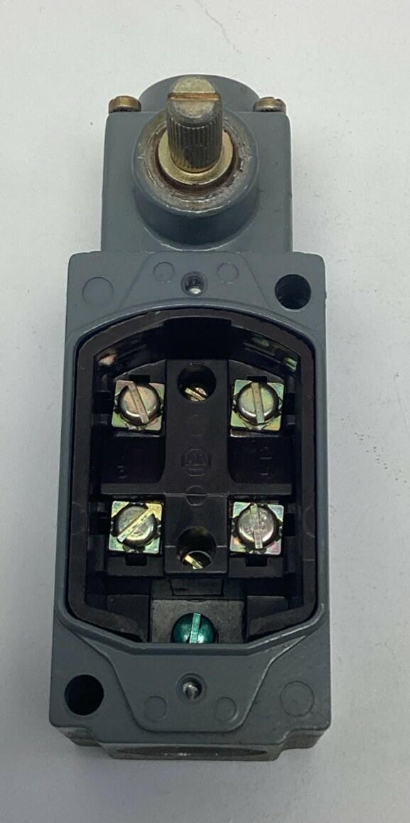 Allen-Bradley 802T-ALW5 Ser. D Limit Switch, Lever Type, Oil Tight, NON-Plug-In