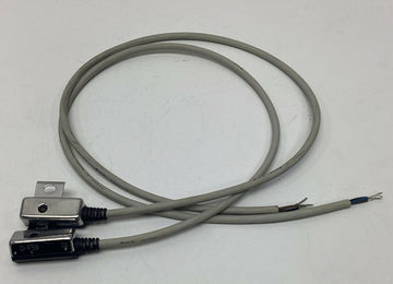 SMC D-F59 3-Wire Auto Reed Switch Sensor 0.5 Meter (2-Pack) - 0