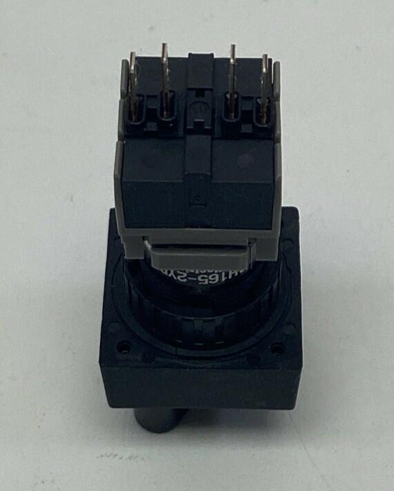 Fuji Electric AH165-2YP2B11 Rotary Selector Switch 5A @ 250VAC 0.2-Amps @ 125VDC