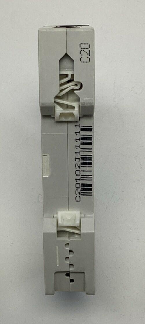 Siemens 5SY4-120-7 / 5SY41-MCB-C20 20-Amp, 1-Pole Circuit Breaker 230/400VAC